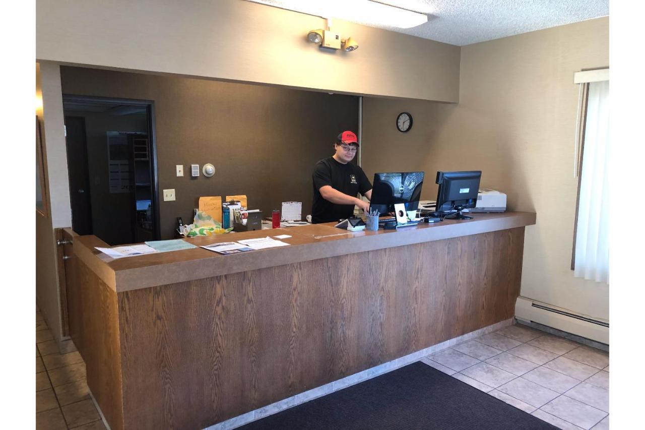 Oyo Hotel Glendive - Yellowstone River المظهر الخارجي الصورة