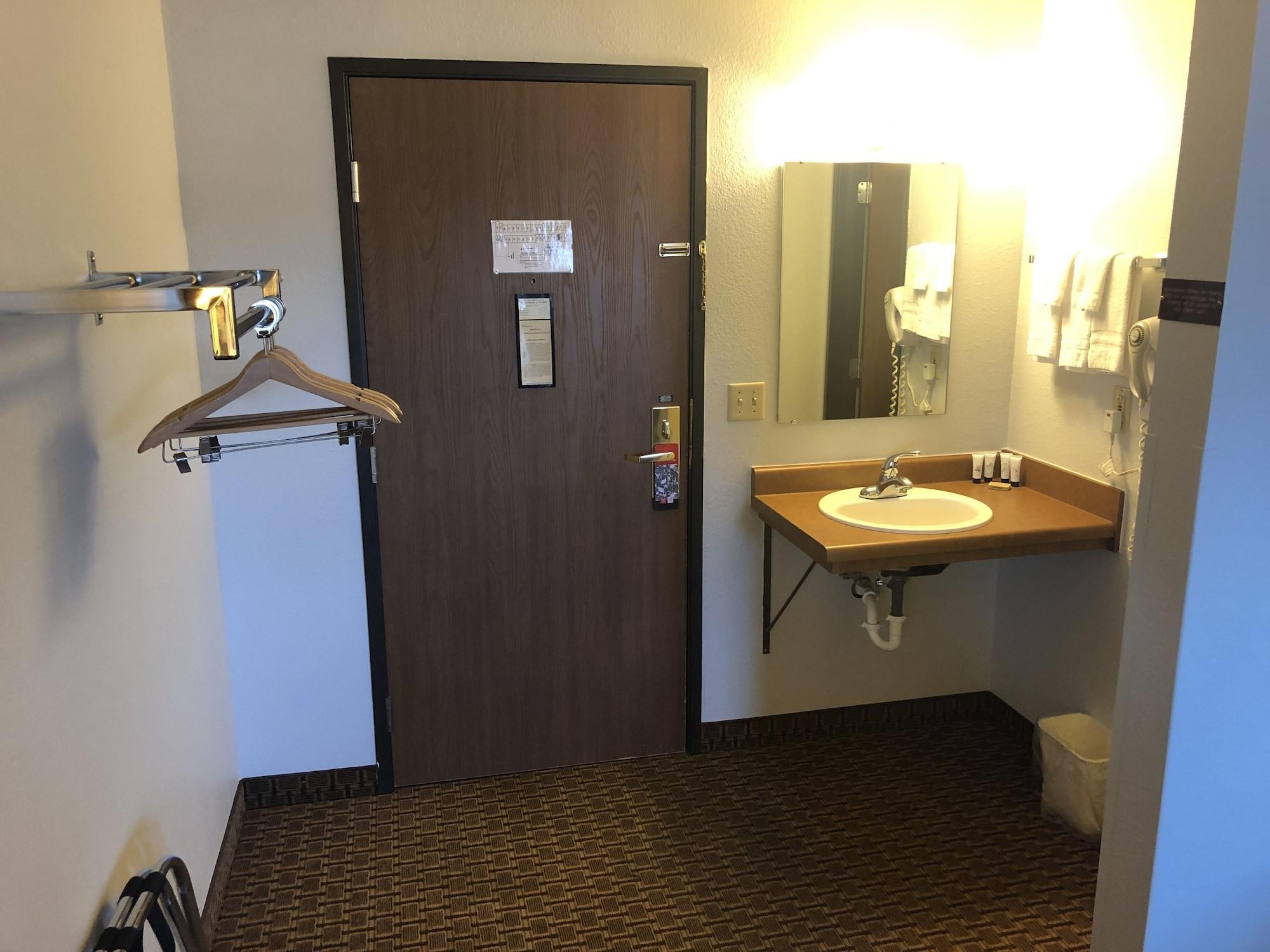Oyo Hotel Glendive - Yellowstone River المظهر الخارجي الصورة